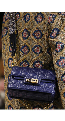 Details Christian Dior , Details Dior Fall 2018 Ready-to-Wear , Детали показа Кристиан Диор , Детали показа Диор осень зима 2018 , Fashion show , неделя моды в Париже , PFW , Мария Грация Кьюри , Mainstyles